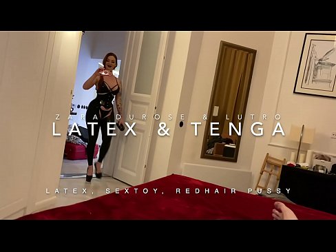 ❤️ Jaruma mai jajayen kaya sanye da rigar latex mai cin duri ❤️❌ Batsa na dubura ️❤